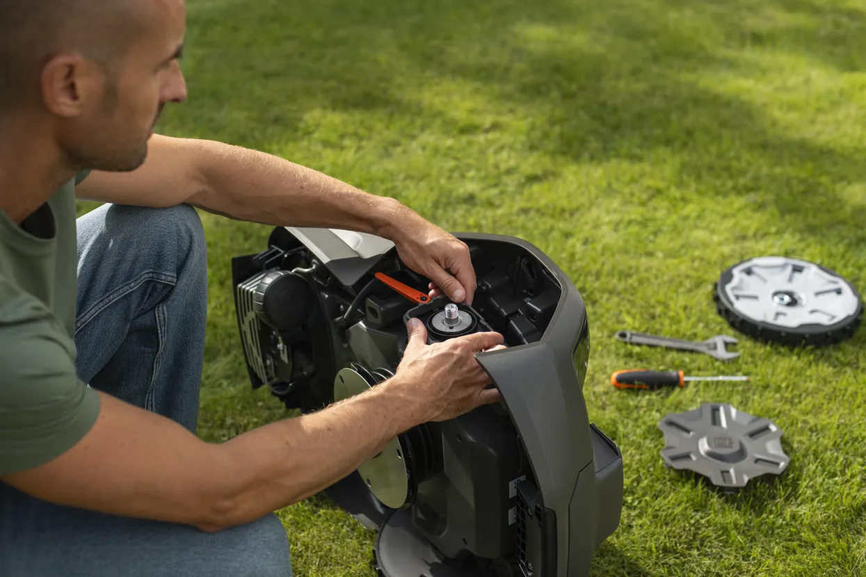 Automower® Radreiniger - Image 2