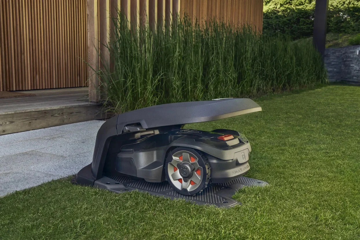 Automower® Garage - Image 2